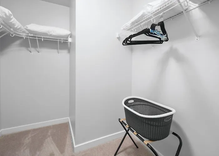 Global Luxury Suites At Reston