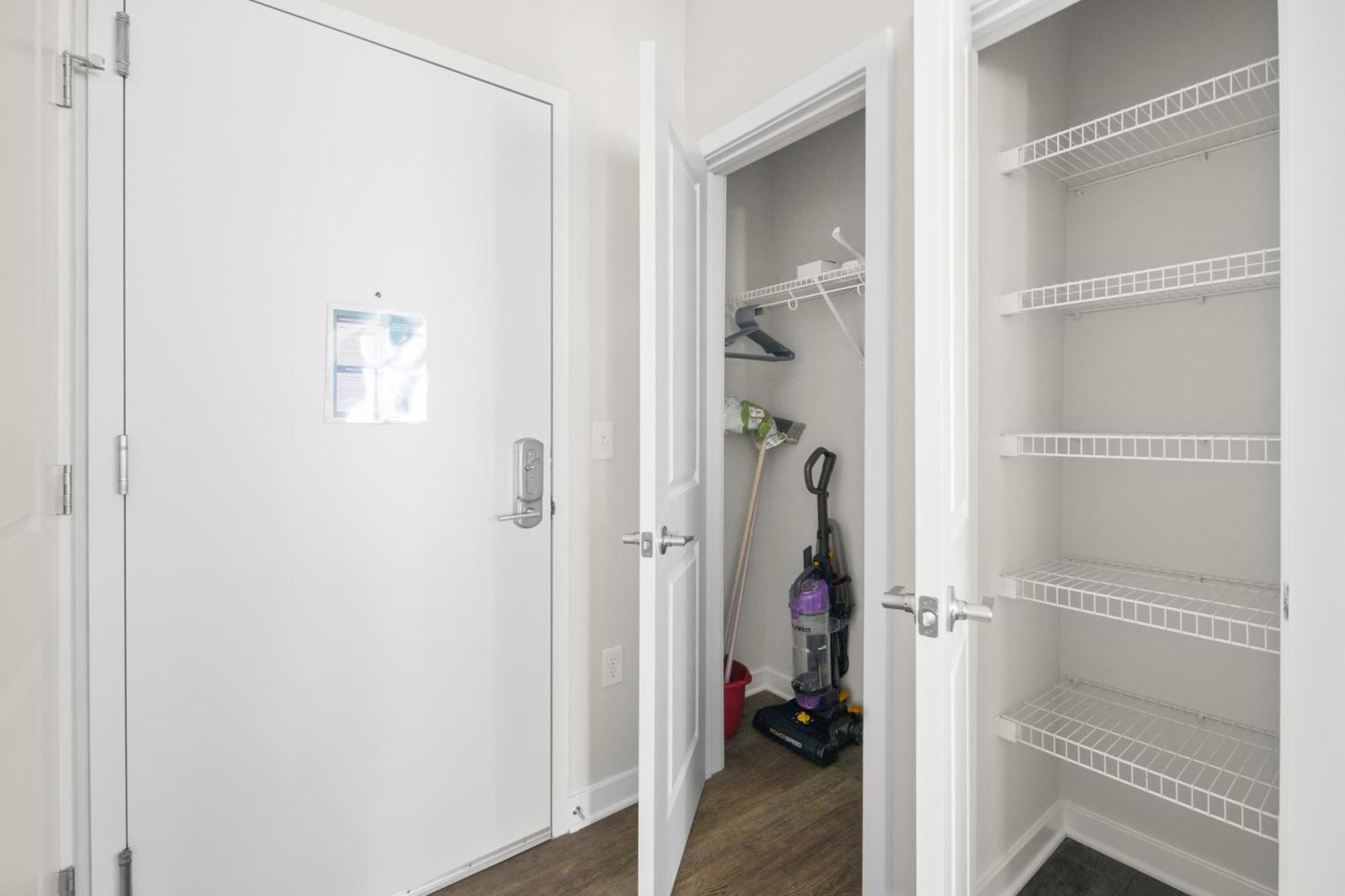 Apartment Global Luxury At Reston