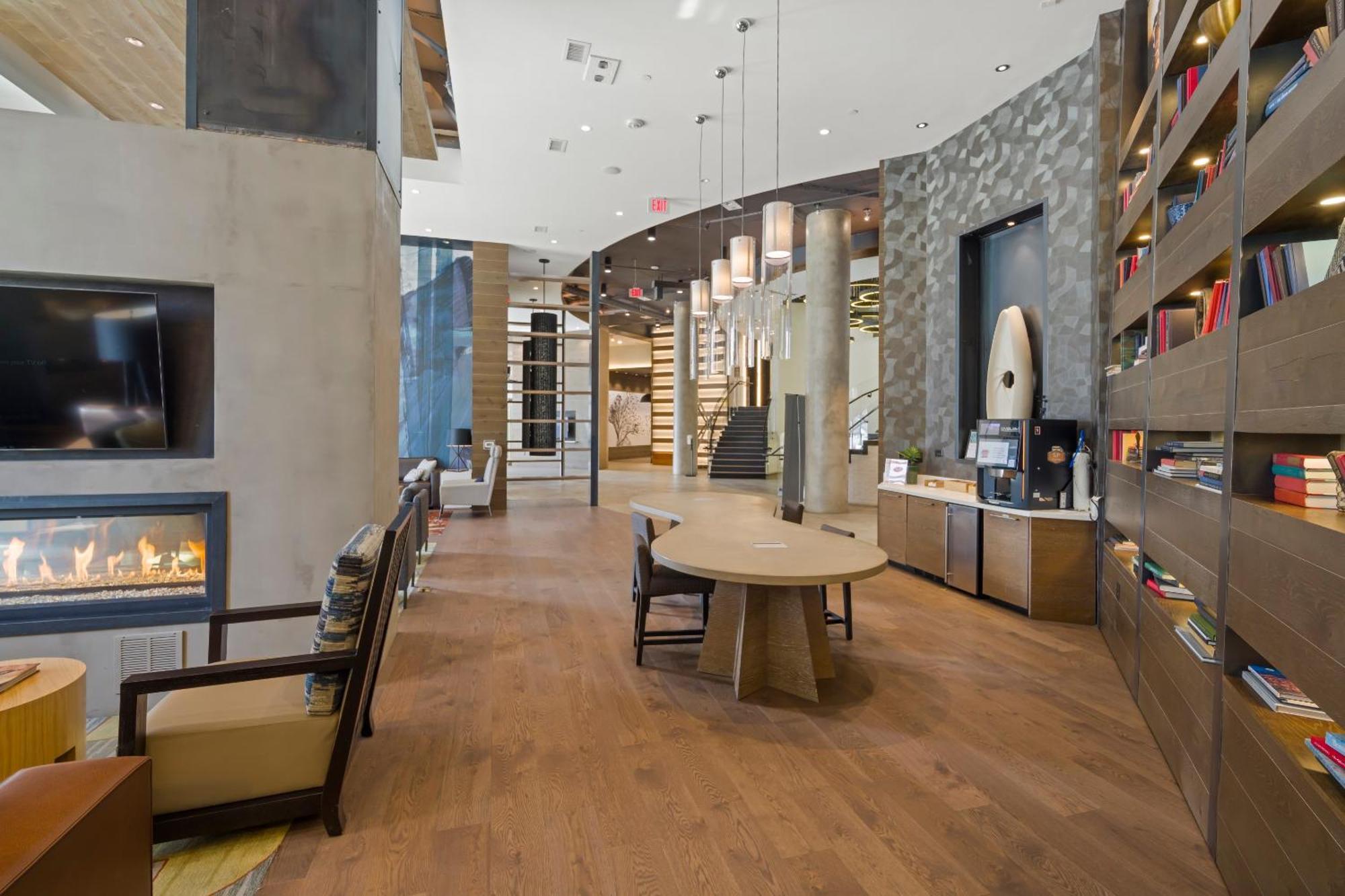 Global Luxury At Apartment
